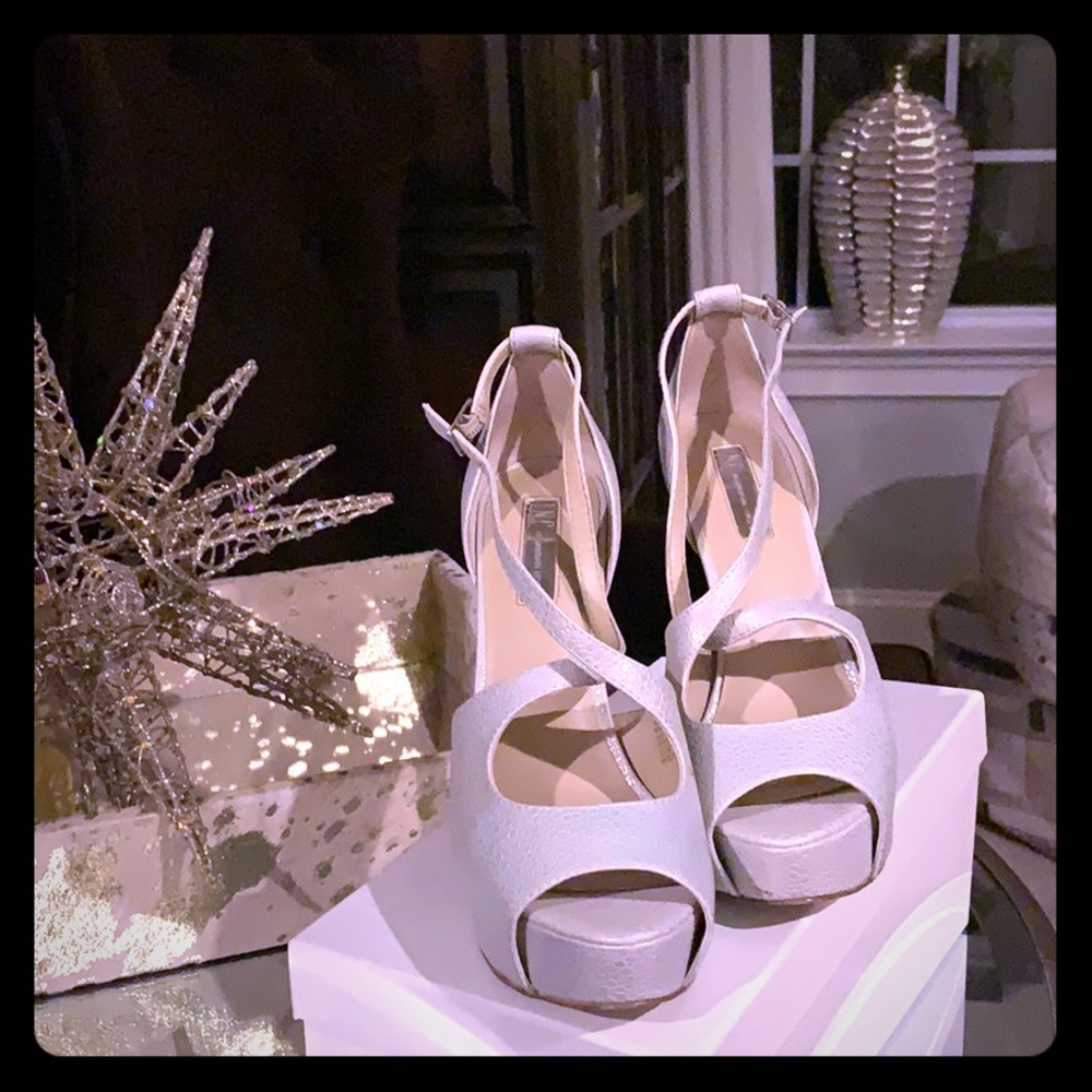 Sexy iridescent I.N.C. heels!